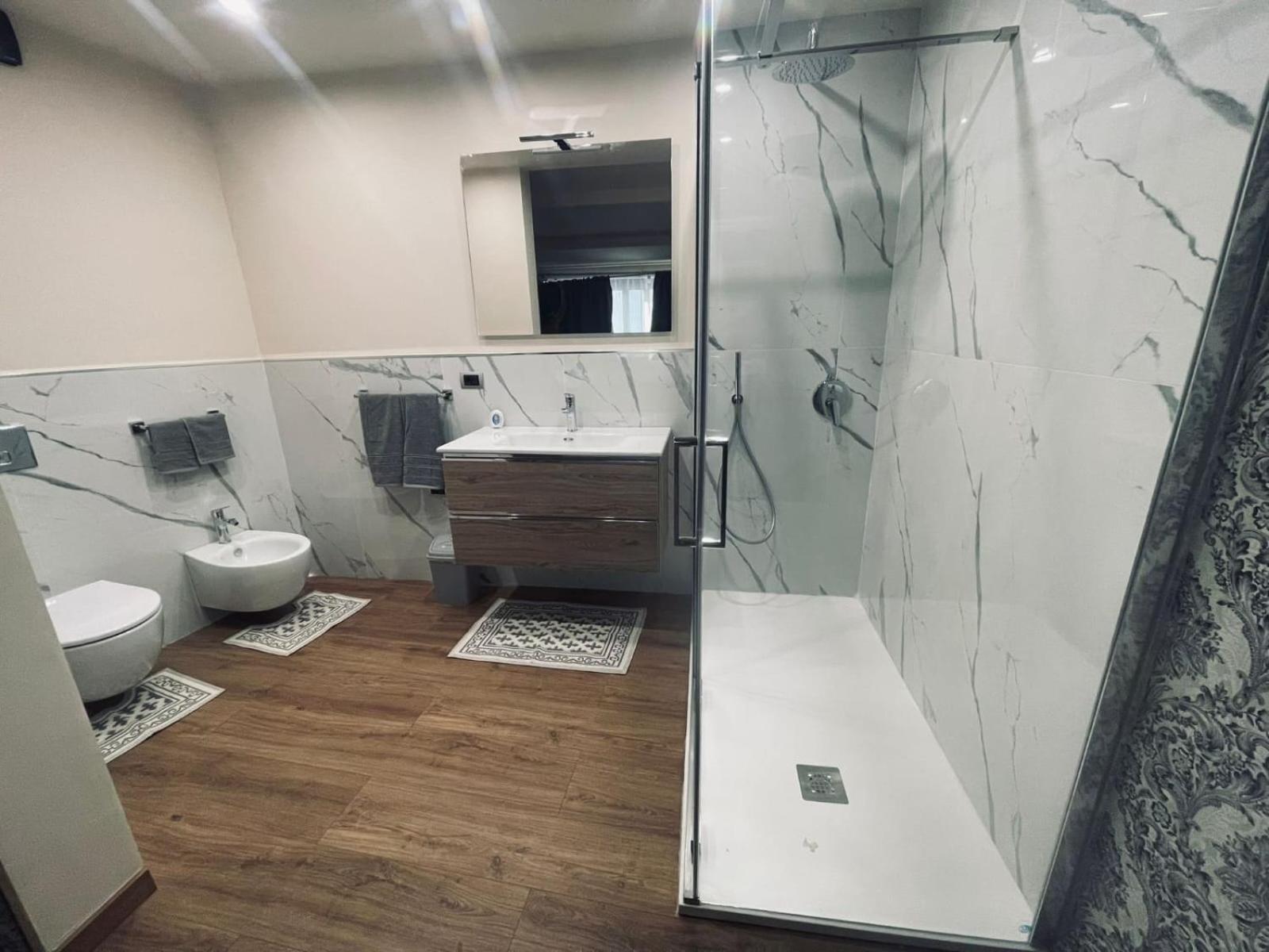 Suites Grey In Centro Randazzo Exterior photo